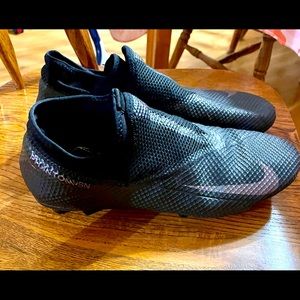 Nike Phantom Vision Men's Soccer Cleats